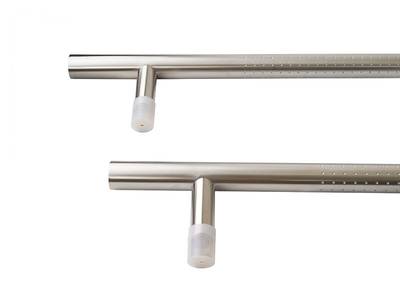 Ручка для алюминиевых дверей со смещением, комплект с креплением L= 1400, м/о 1200, D=32, перф. Изображение 2